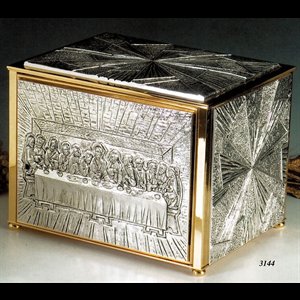 Tabernacle 14 3/8" x 11.5" x 10 7/8" h. (36,5x29x27,5 h. cm)