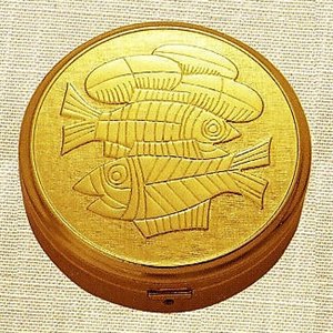 Pyx, 3 3/8" (8.7 cm) Diam., 1" (2.5 cm) Ht., Cap.: 70 Host