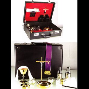 Travel Mass Kit 12 3/8" x 17 1/2" x 5" (32 x 44.5 x 12.5 cm)