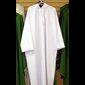 Modèle Servant de messe à capuchon