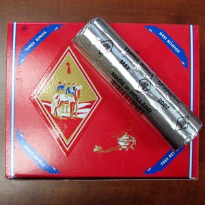 Three Kings Charcoal 33 mm / box of 100